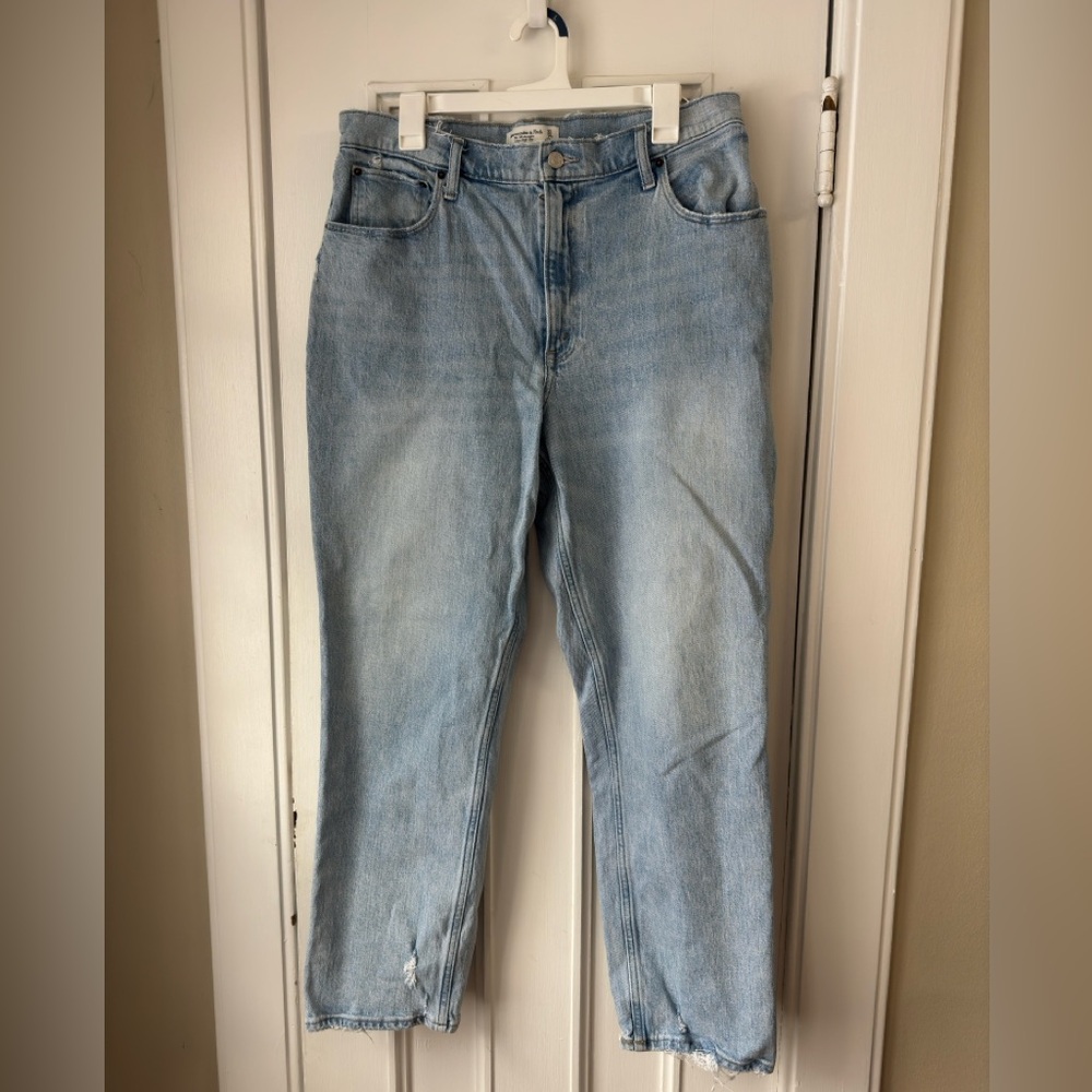 Abercrombie & Fitch Curve Love Ultra High Rise 90s Straight Jean
